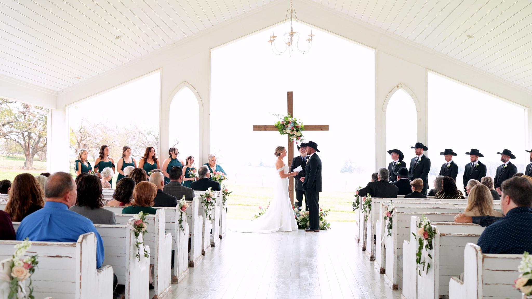 Lauren + Alan’s Elegant Chandelier Farms Wedding | Terrell, Texas